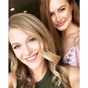 Meet your Posher, Kelli